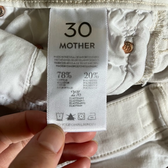 Cream lightly distressed MOTHER skinny crop - Picture 3 of 4